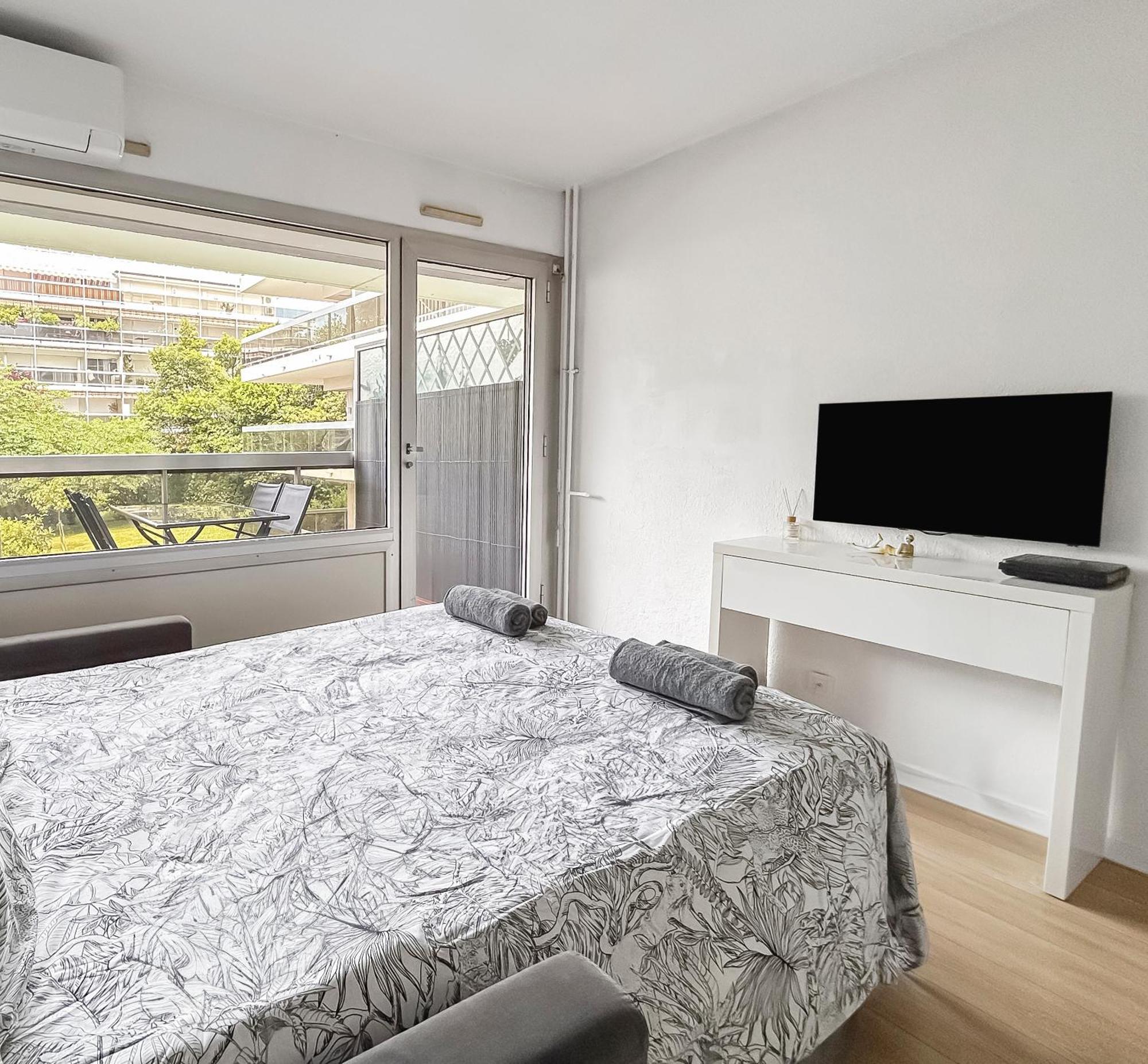 Joli Studio 4Pers Piscine Tout Confort Juan-les-Pins Dış mekan fotoğraf