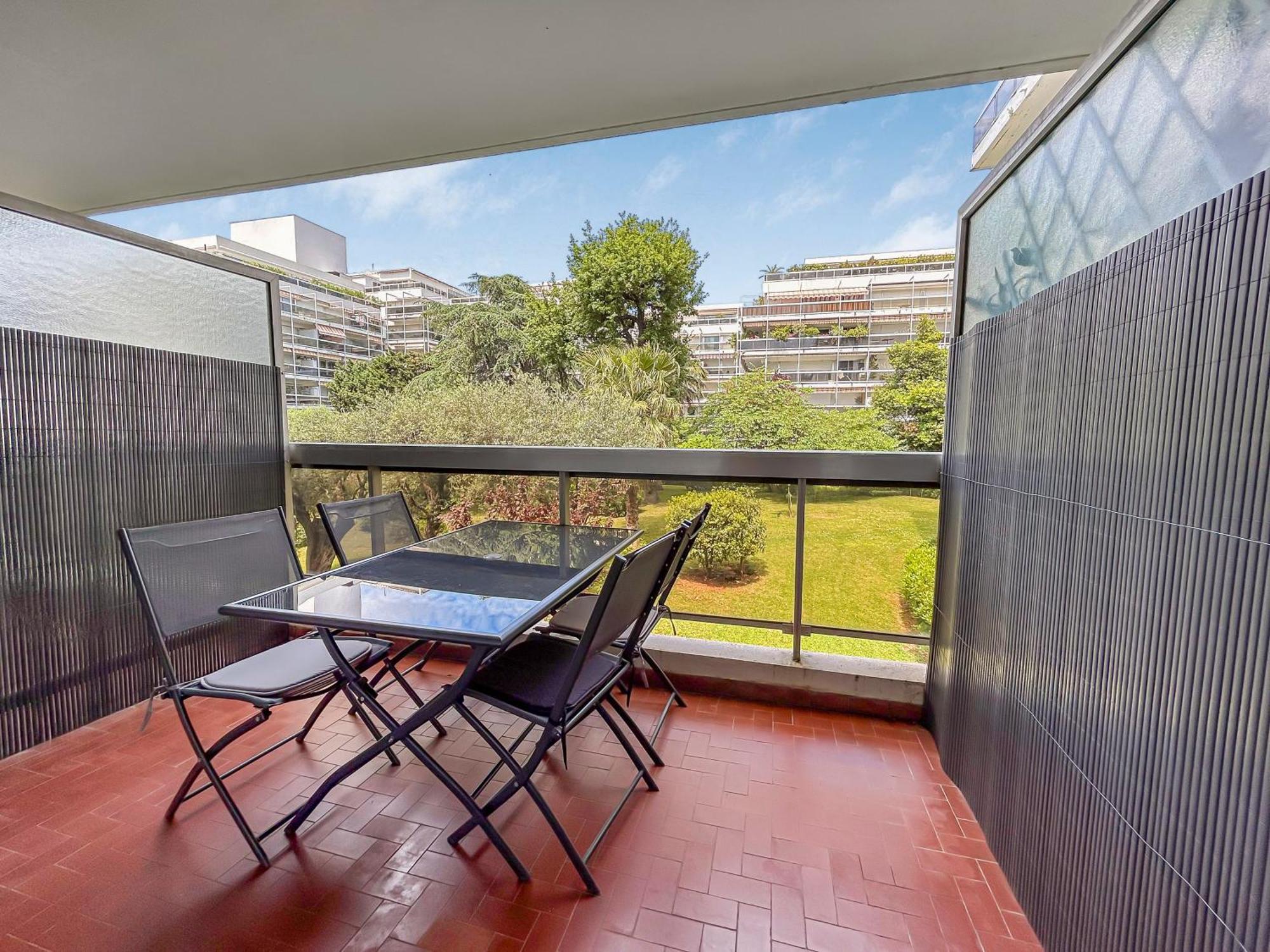 Joli Studio 4Pers Piscine Tout Confort Juan-les-Pins Dış mekan fotoğraf